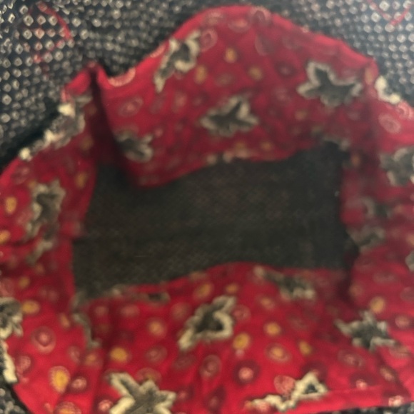 Vera Bradley Red and Black Floral Tote - Picture 3 of 9